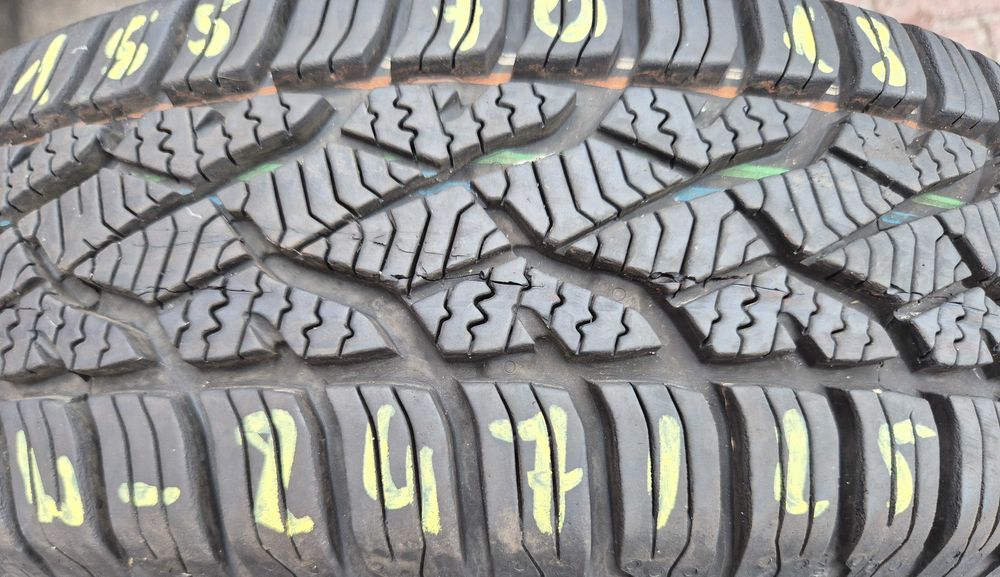 155/70r13 (W247/25)08 2szt 7,5mm 23r Quartaris 5 BARUM CAŁOROCZNE