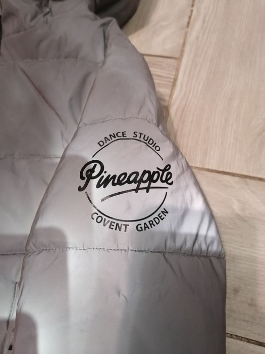 Чудова світовідбиваі  куртка на дівчинку.