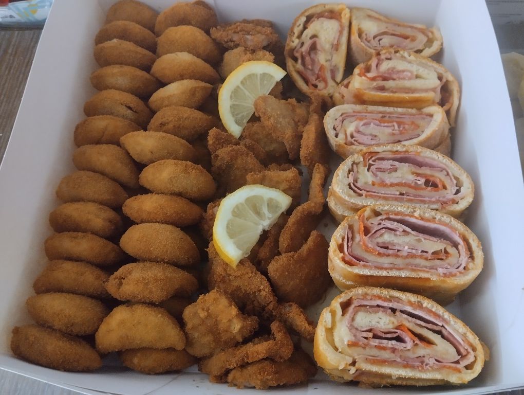 Salgadinhos e doces