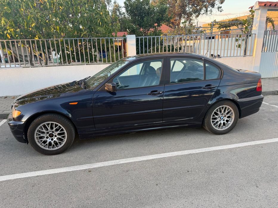 BMW 320D Ano 2002 com teto Solar