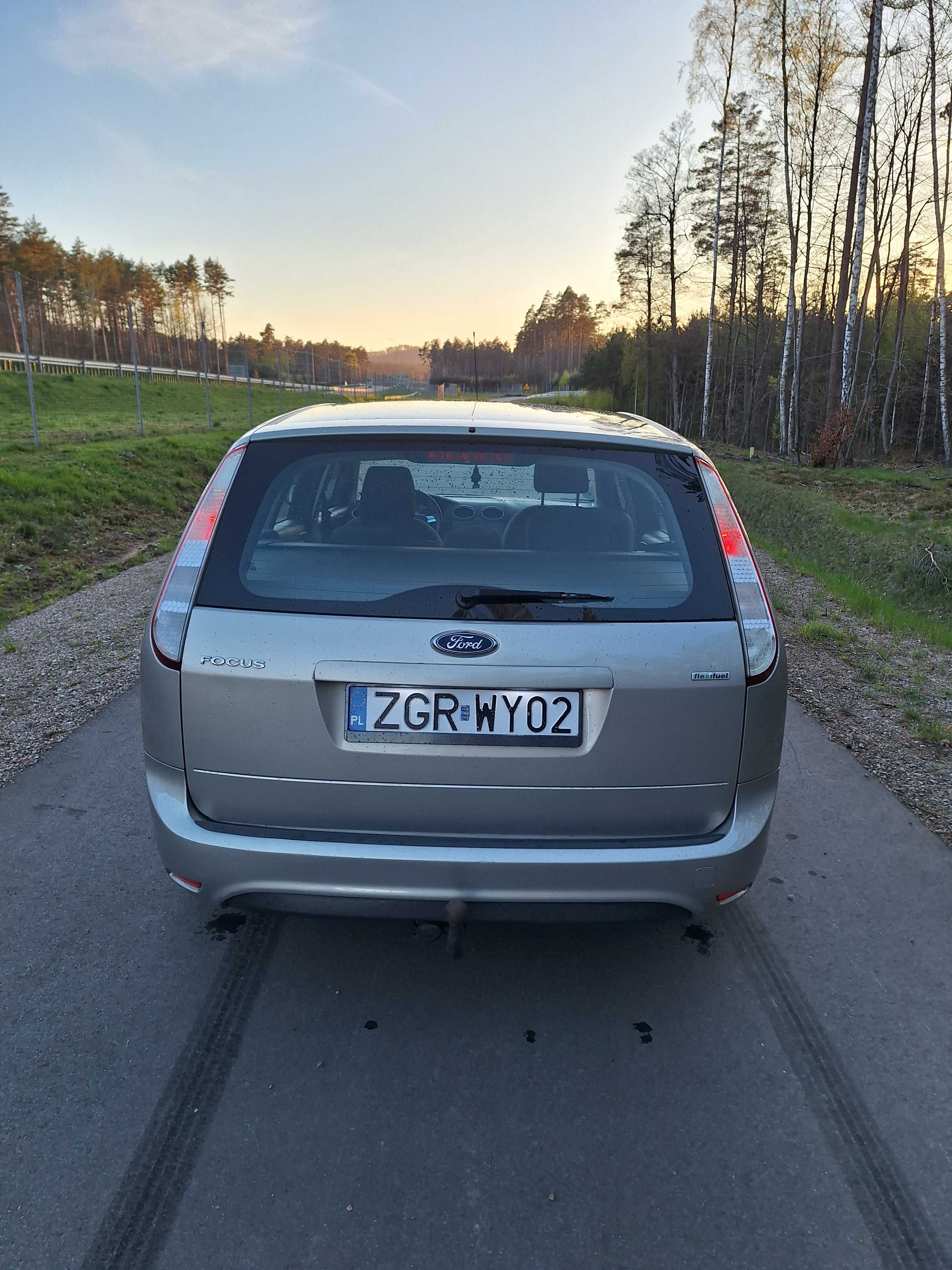 Ford Focus Mk. 2 FL 1.8 flexifuel 125KM 2008 kombi