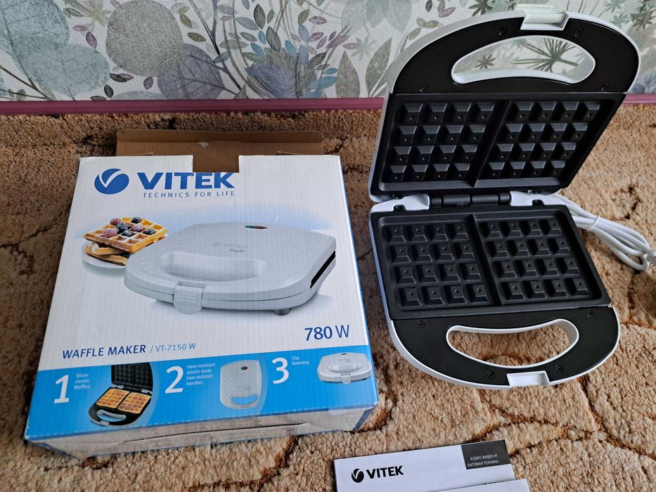 Вафельниця Vitek