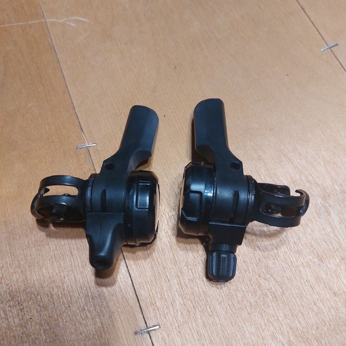 Kultowe Manetki 3x6 Shimano SIS SL-TY31