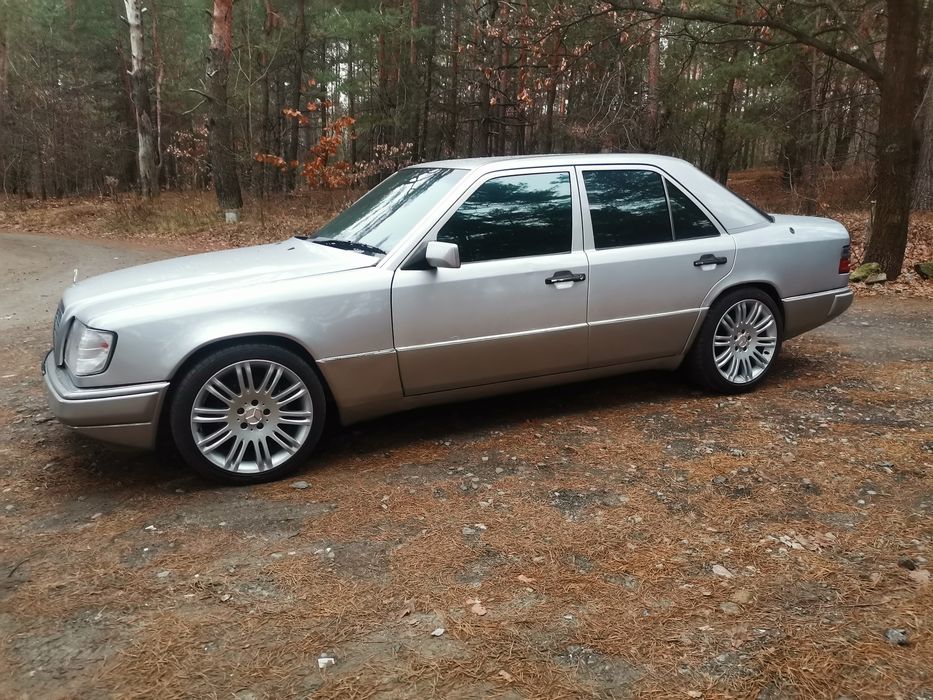 Mercedes-Benz W124