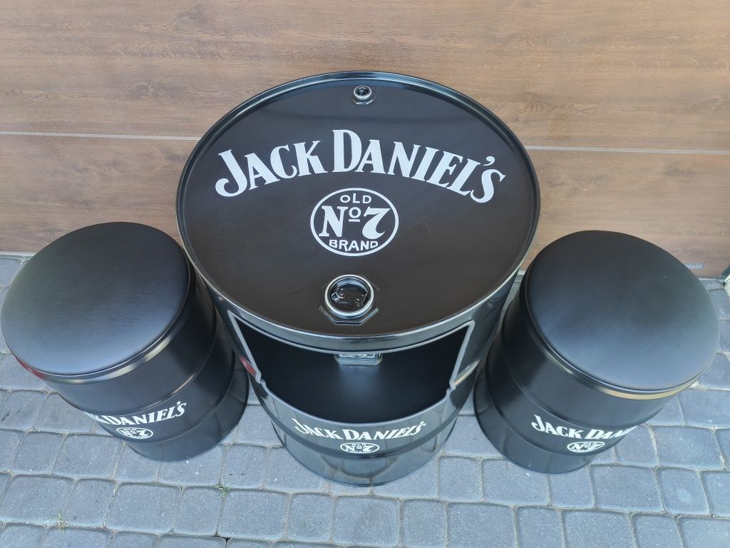 Zestaw mebli z beczek babek Jack Daniels