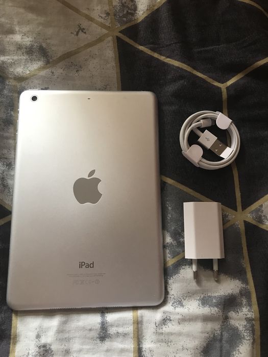 Айпад Міні 2 сірий корпус