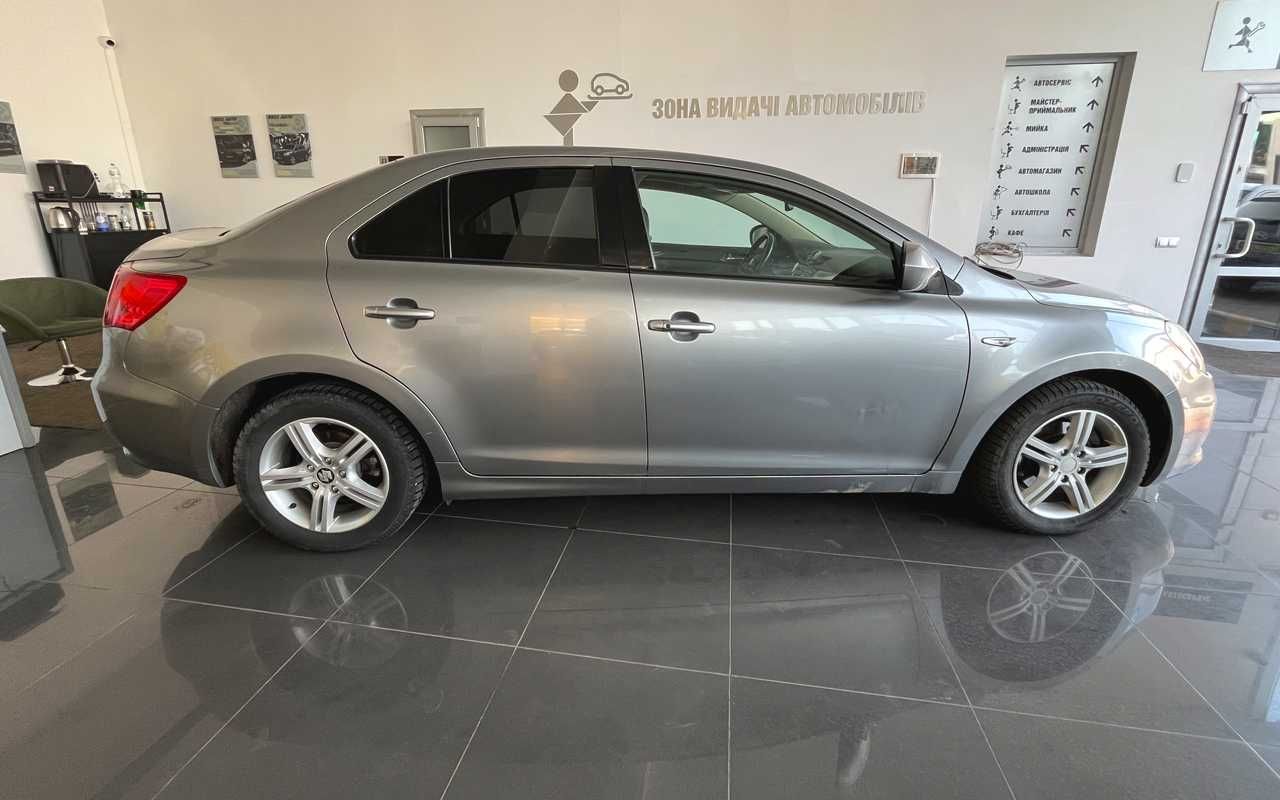 Suzuki Kizashi 2010