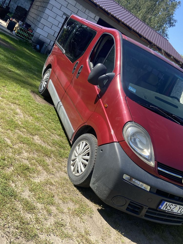 Opel vivaro 2.5 cdti
