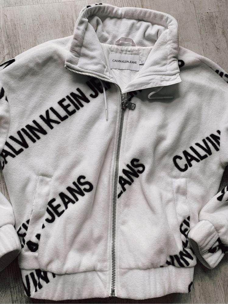 Kurtka biała bluza polarowa Calvin Klein
