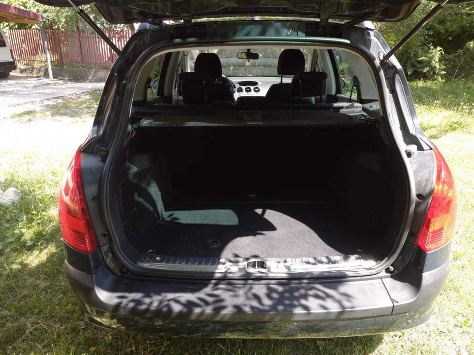 Автомобіль Peugeot 308 SW