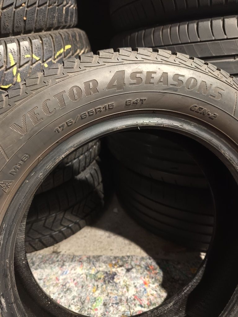 2x Goodyear 175/65R15 Opony Wielosezonowe