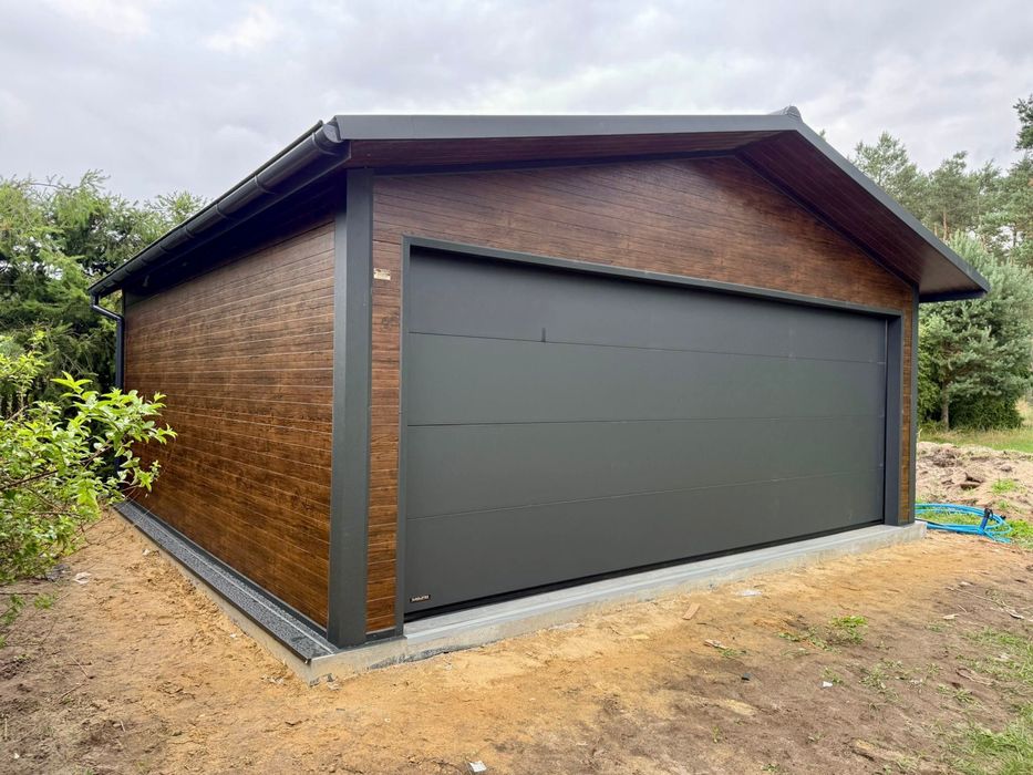 Garaż dwustanowiskowy z płyt warstwowych PIR 60 mm | Ocieplony