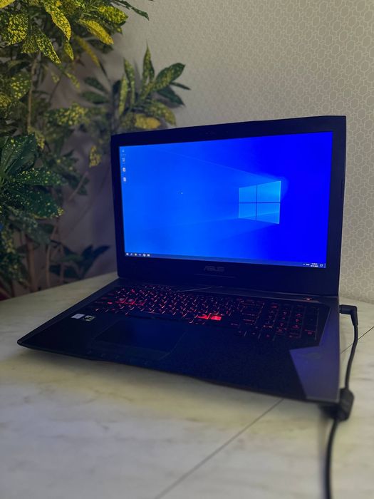 Продається ноутбук ASUS ROG G752