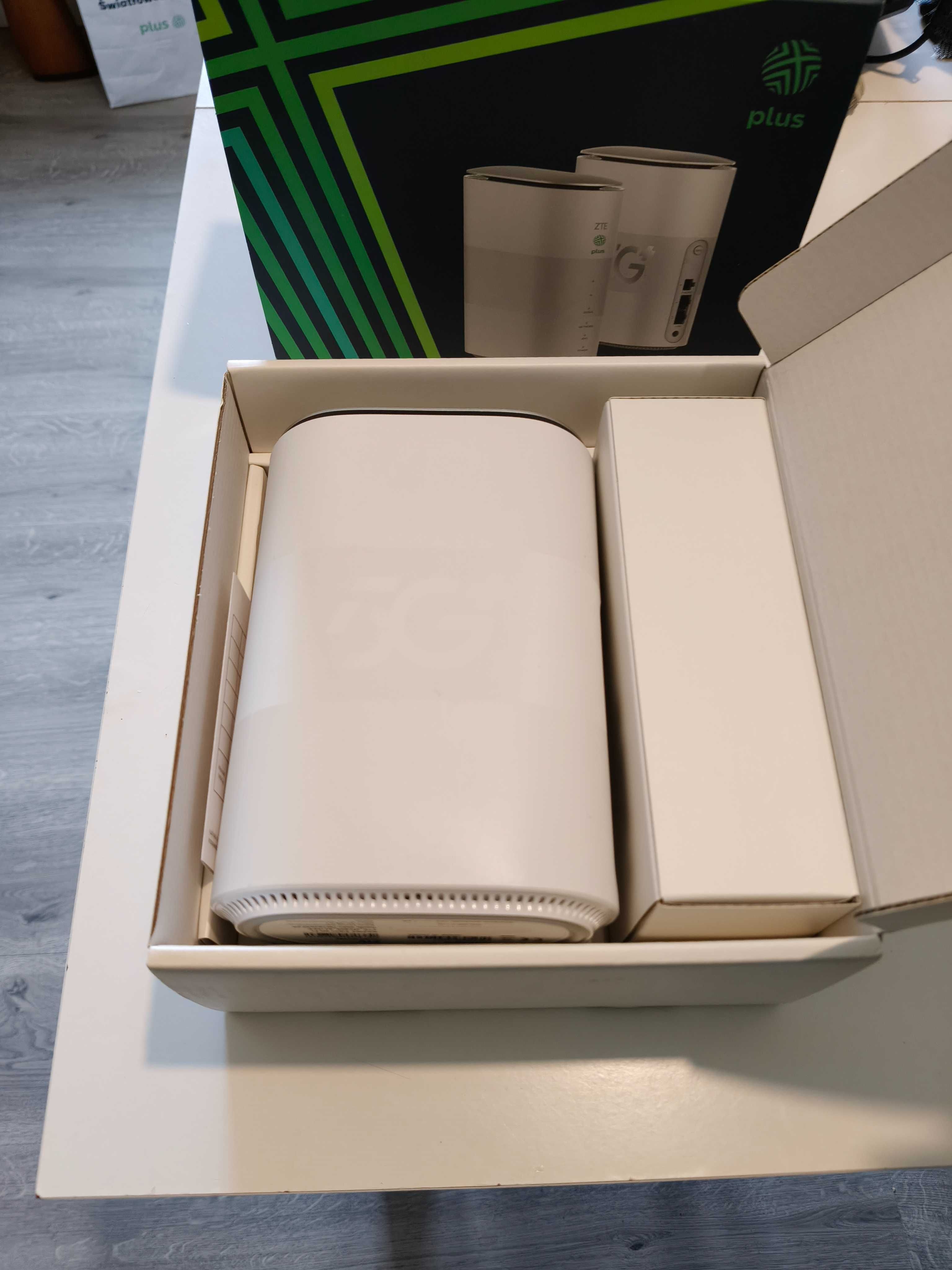 Router ZTE MC888B 5G 802.11ax Wi-Fi 6 Snapdragon Cat.19 Biały