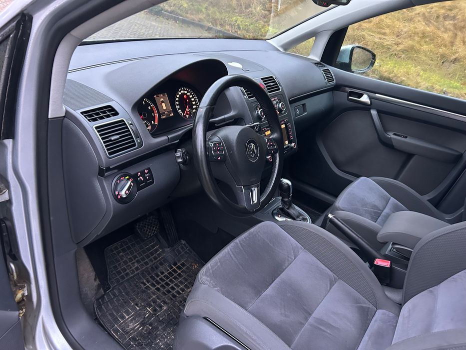 Touran 1.4 benzyna, automat dsg, 7 osobowy, bogata wersja