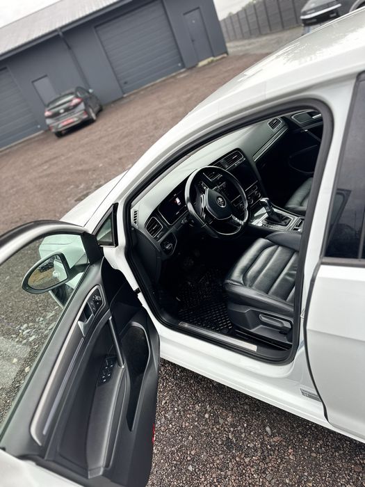 Volkswagen E-golf 2017 36 кв