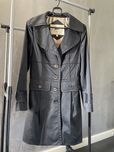 Płaszcz przejściowy r. XS czarny pięknie odszyty Burberry
