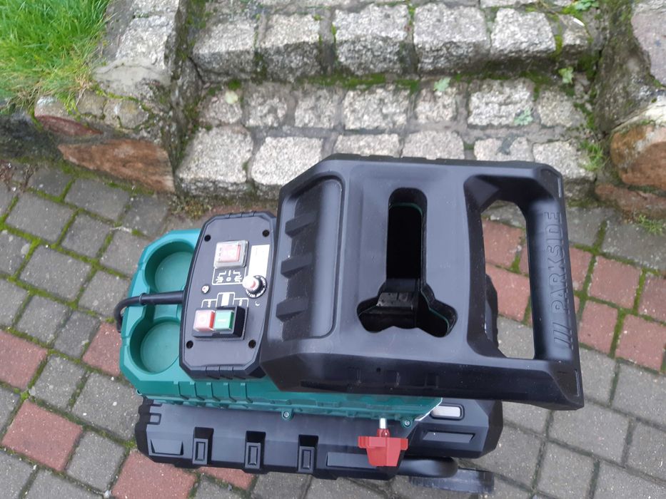 Rozdrabniacz do Gałęzi Walcowy Parkside PWH 2800 B2 42 mm