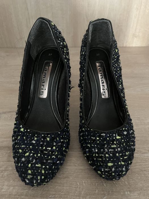 Туфлі на підборах