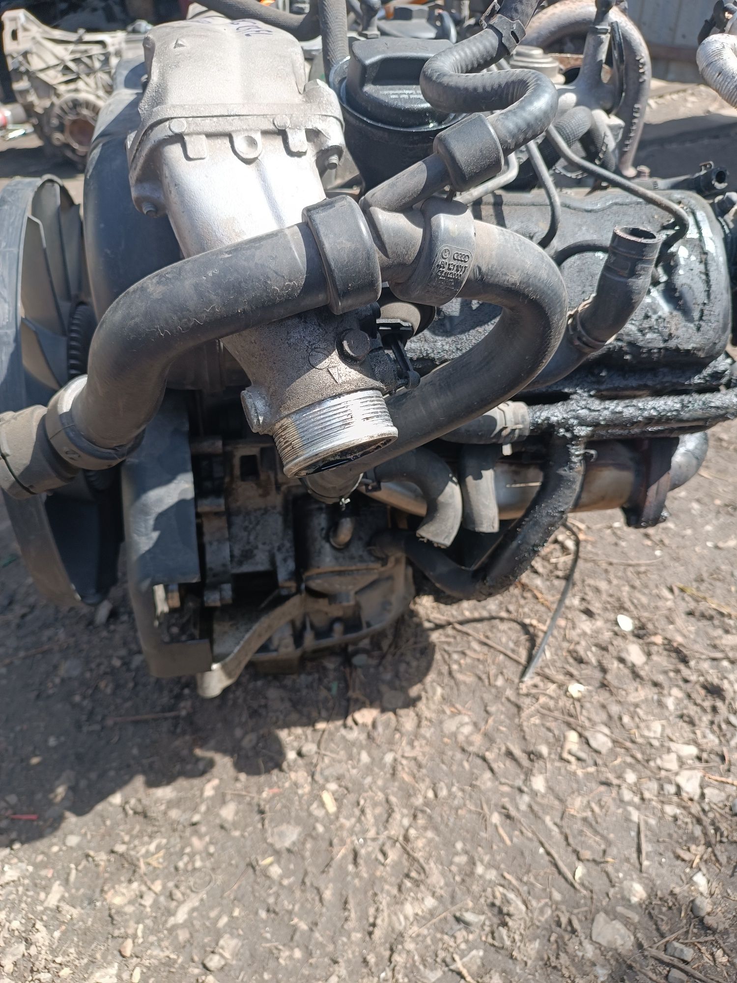 Silnik AYM audi A6 C5 2.5tdi V6 163km kompletny pompa wtryski turbo
