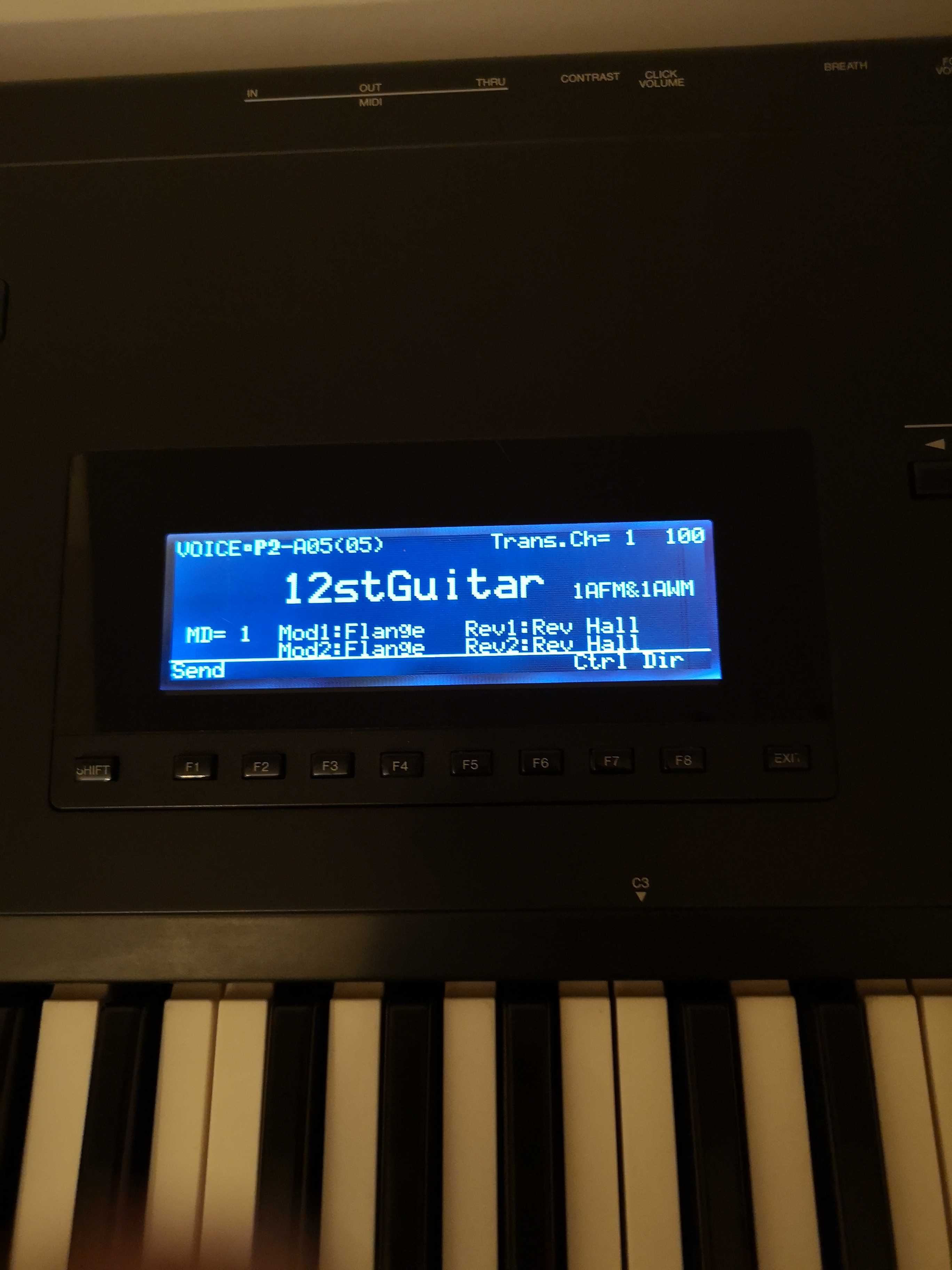 Syntezator Yamaha SY77 ze stacją USB i modyfikacjami