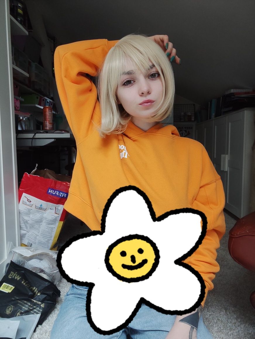 Peruka blond bob z grzywką asymetryczny przedziałek WIG cosplay