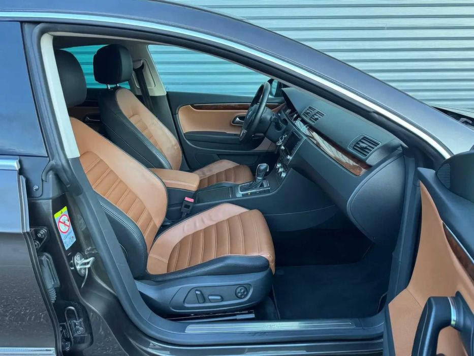 Volkswagen Passat CC      2013