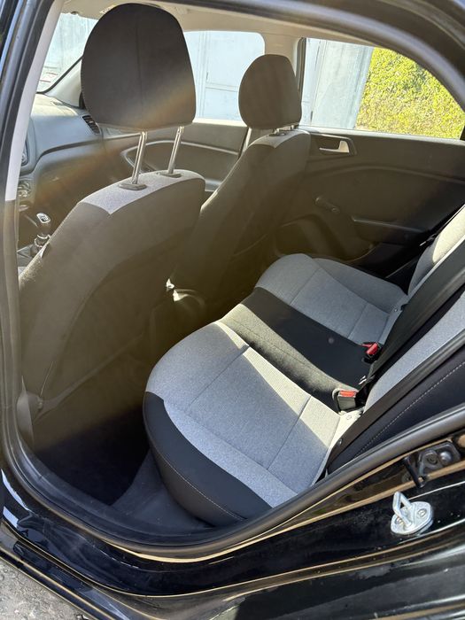 Hyundai i20 1.1 CRDI Access - Económico e Fiável