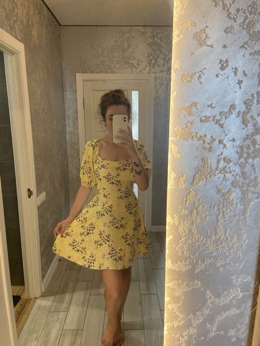 Жіночі сукні