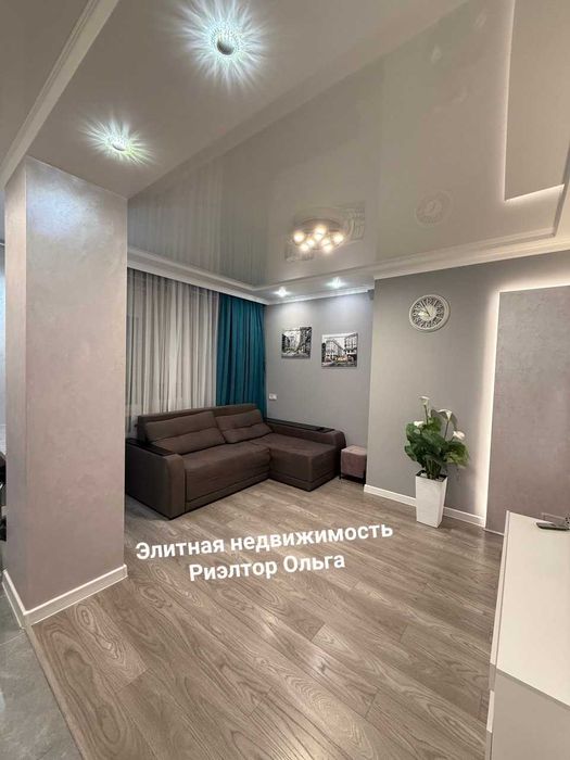 Сдам в центре! Новая 1-комн + кухня - студия в ЖК "Новосельский"