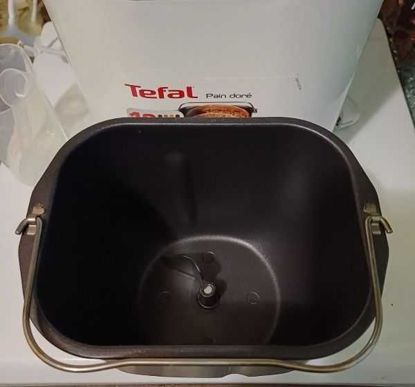 Продам хлібопічь "Tefal"