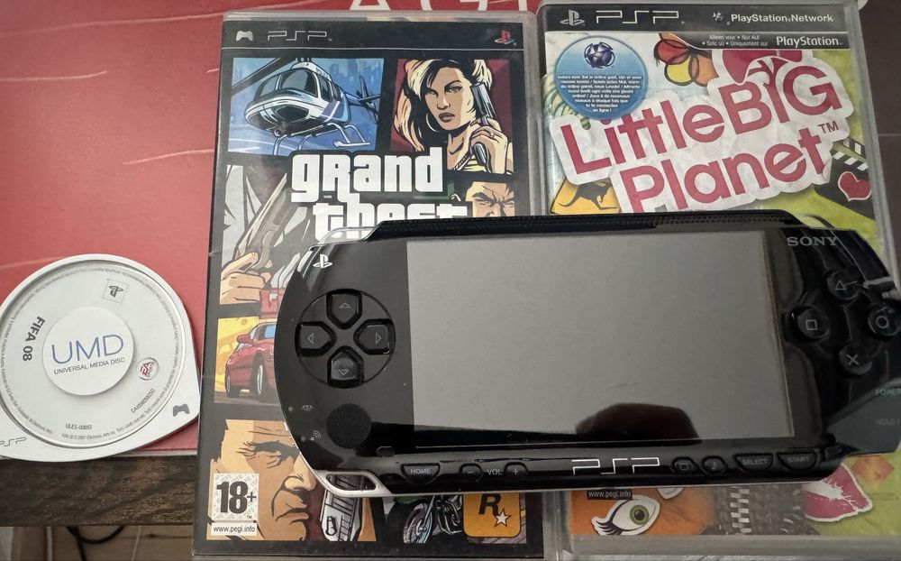 Konsola psp fat plus gry i ładowarka