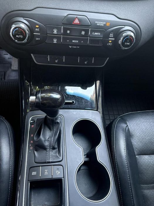 Продам машину KIA sorento