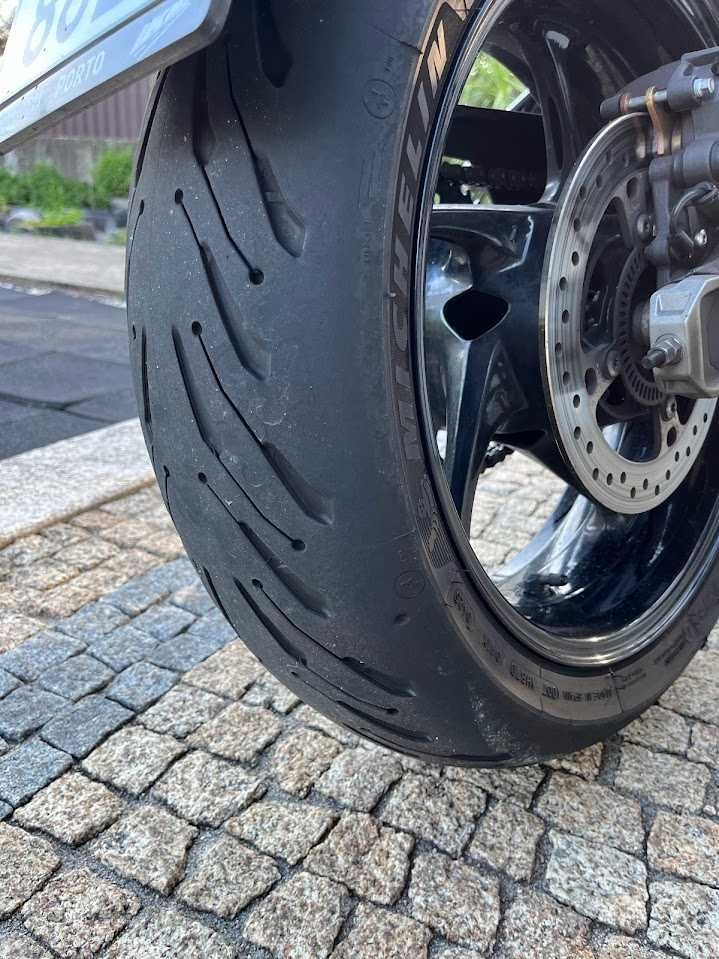 Triumph Trident 660