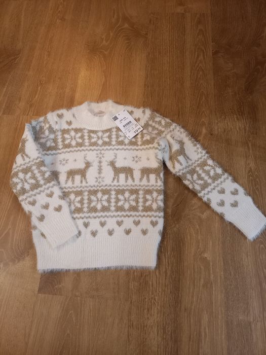 Świąteczny sweterek dla dziewczynki