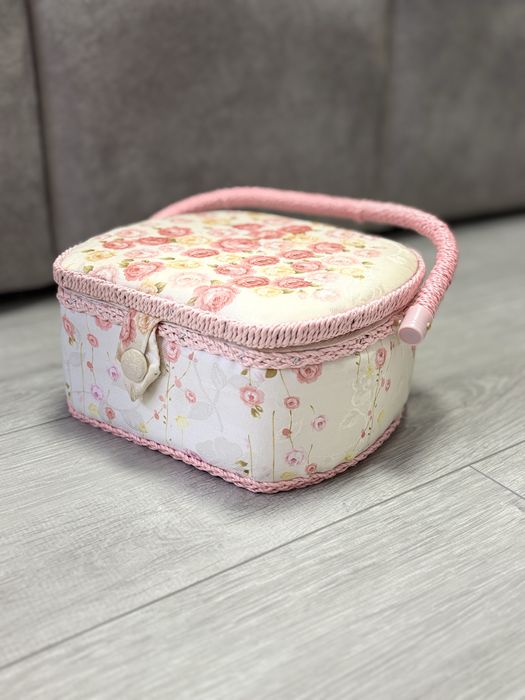 Шкатулка рожева вмістка з ручкою