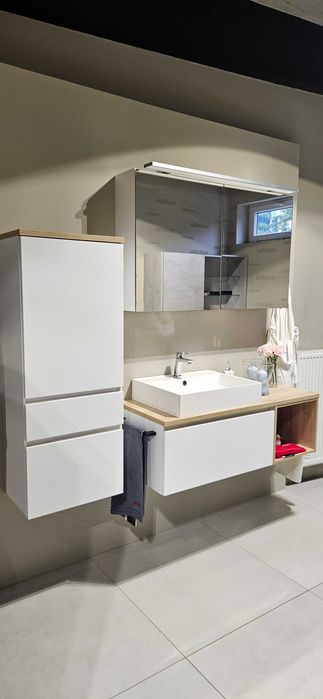 Komplet mebli do łazienki - nobilia - z ekspozycji