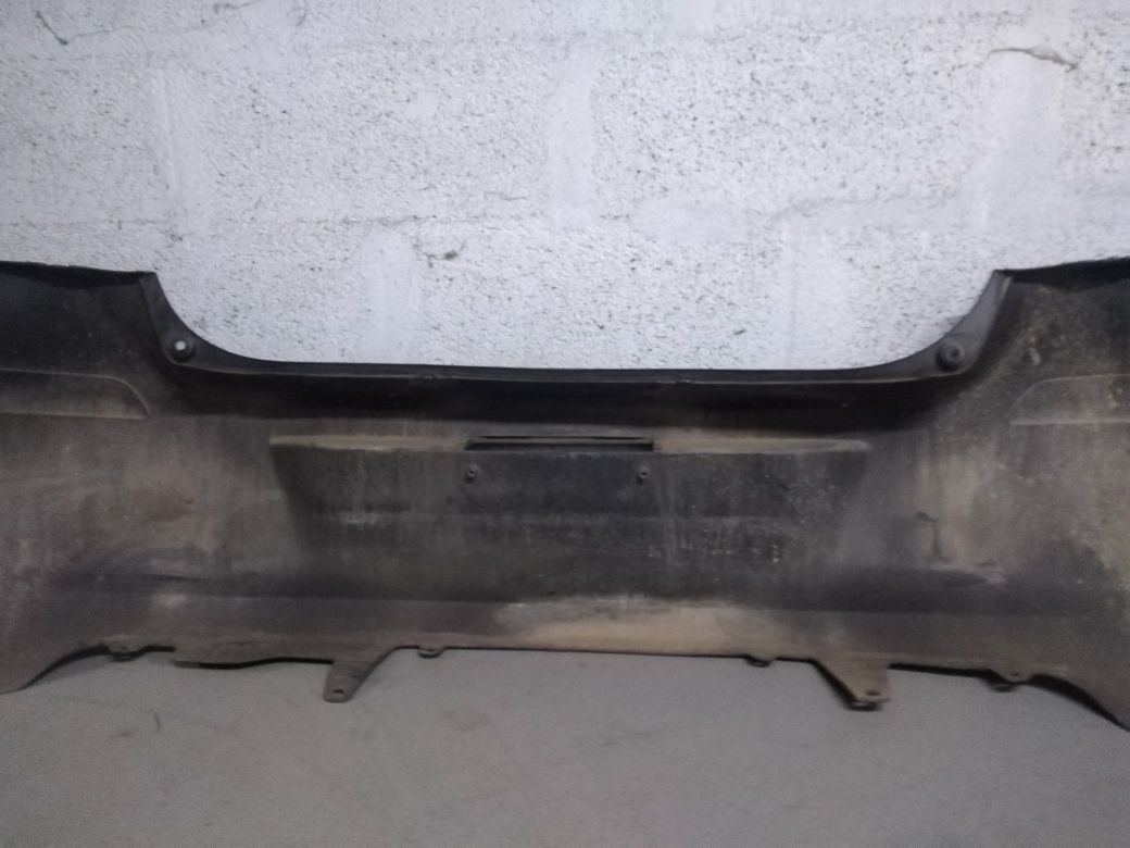 Vendo Para-choque de tras Toyota yaris ano 2009 /11