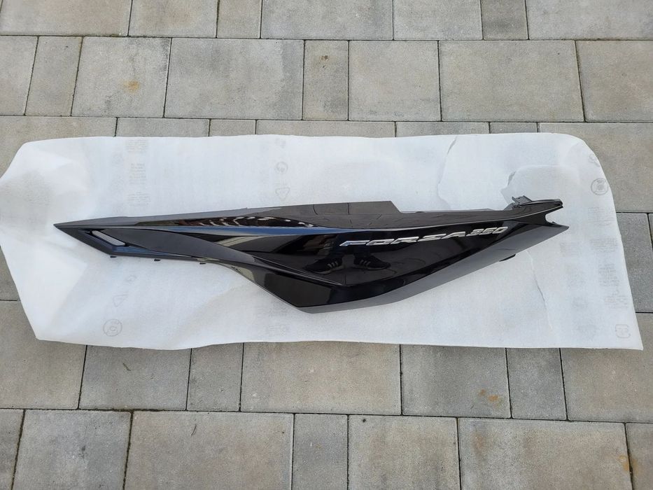 Owiewka, osłona, bok, boczek Honda Forza 125 250 350