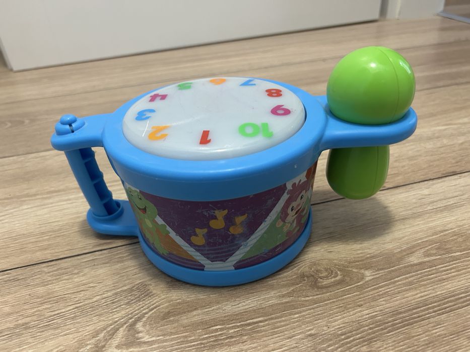 Bębenek grający fisher price