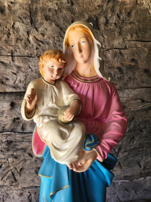 Włoska figurka Maryja Matka Boska
