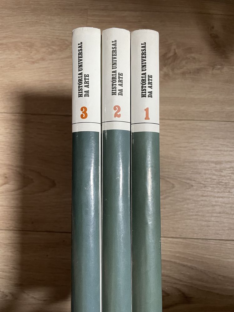 3 volumes - História Universal da Arte