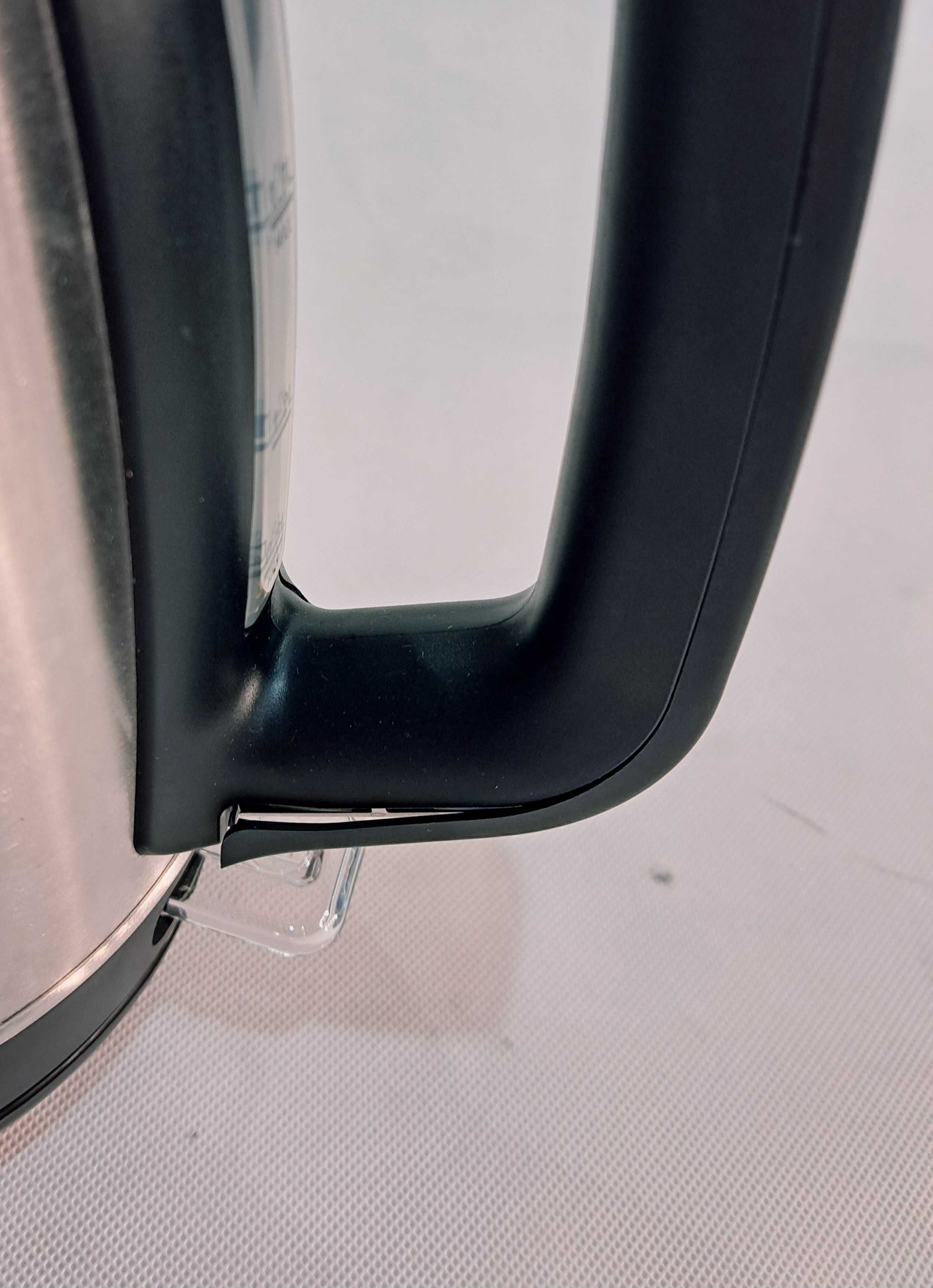 Czajnik elektryczny Tefal KI280D30, 2400 W 1,7 l - pęknięta rączka