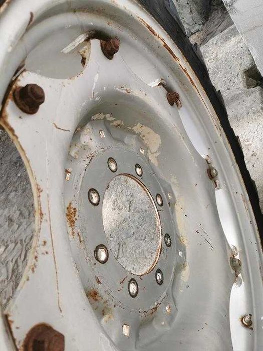 2 Koła rolnicze, wąskie uprawowe 12,4R32