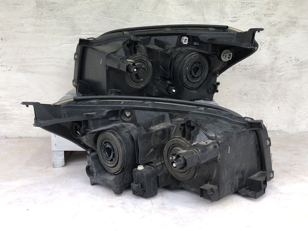 Фара Ліва Права Тойота RAV4 ICHIKOH  8117042311 8113042360