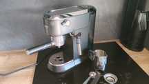 Ekspres DeLonghi Dedica EC685.BK