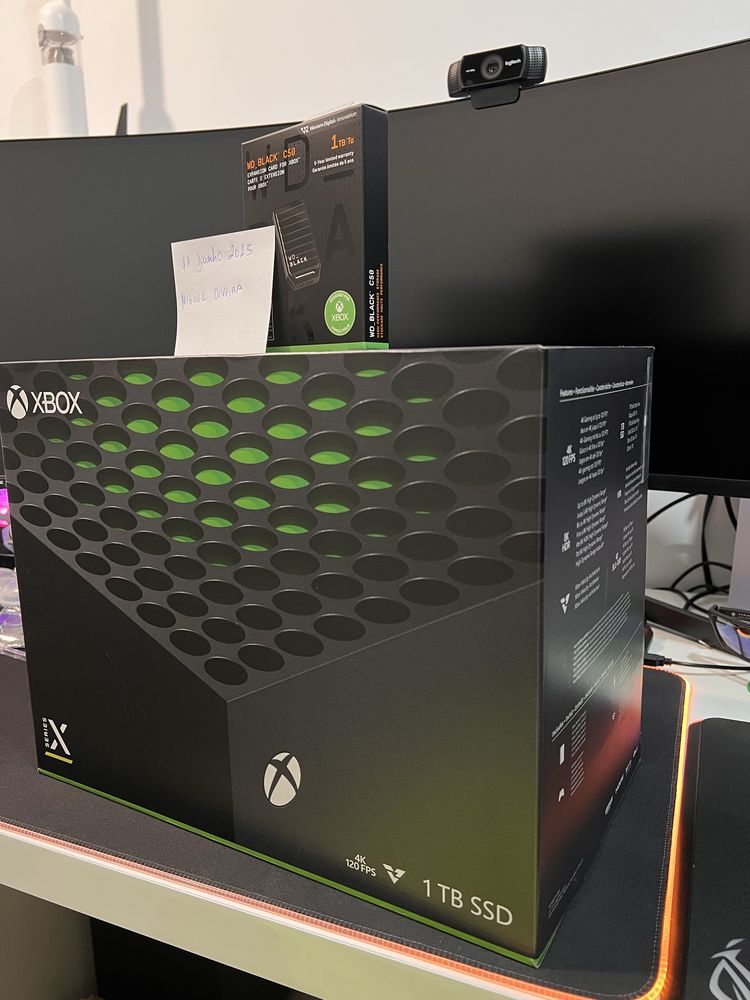 Xbox Series X 1TB + 2 anos gamapass Ultimate + 1Tb cartao WD Black C50