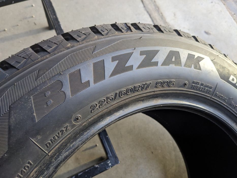 Зимова 225/60R17	Bridgestone Blizzak DM-V2 (99S) шина в новому стані