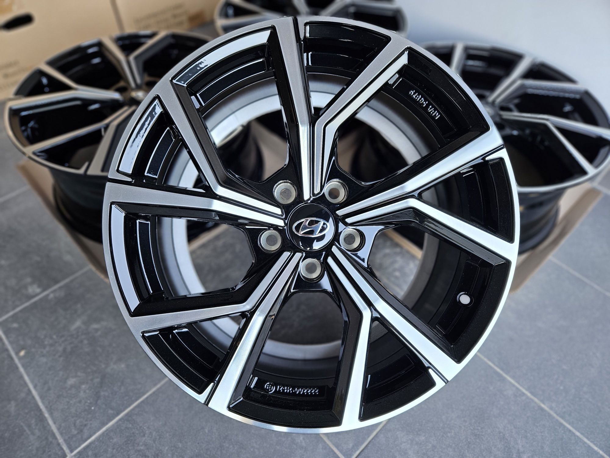 Hyundai 16 " Nowe 5x114,3 Felgi i30 ix20 Elantra Czarne