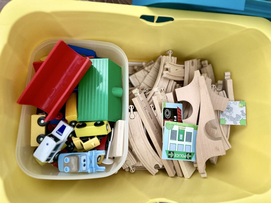Zabawki i gry, puzzle i kolejka
